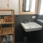 Pinta Kombilo Apartment Grobming